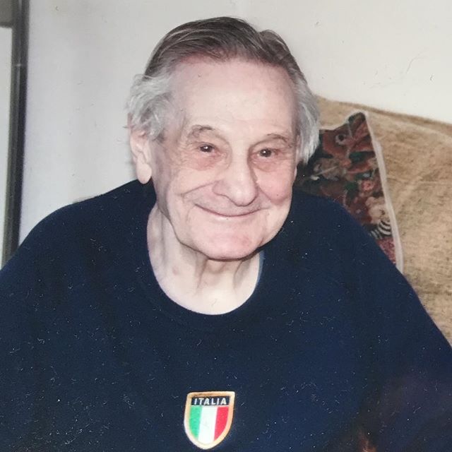 buttons, buttonholes, covered buttons