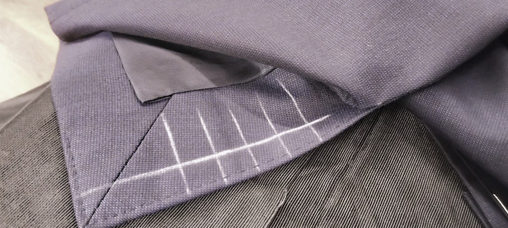 embroidery, buttons, buttonholes, covered buttons, dmbuttons