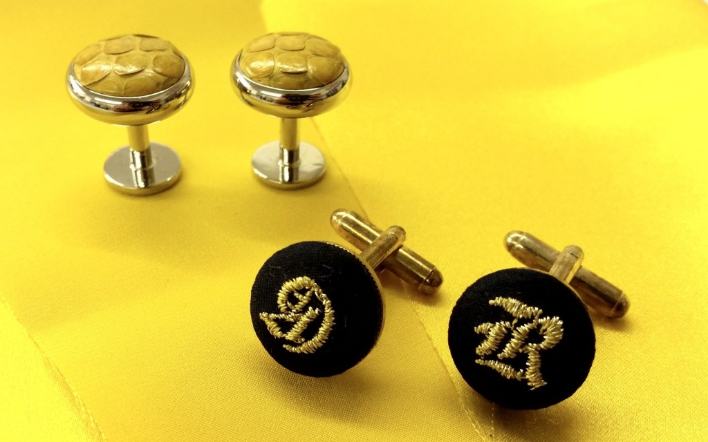 buttons, buttonholes, covered buttons, dmbuttons